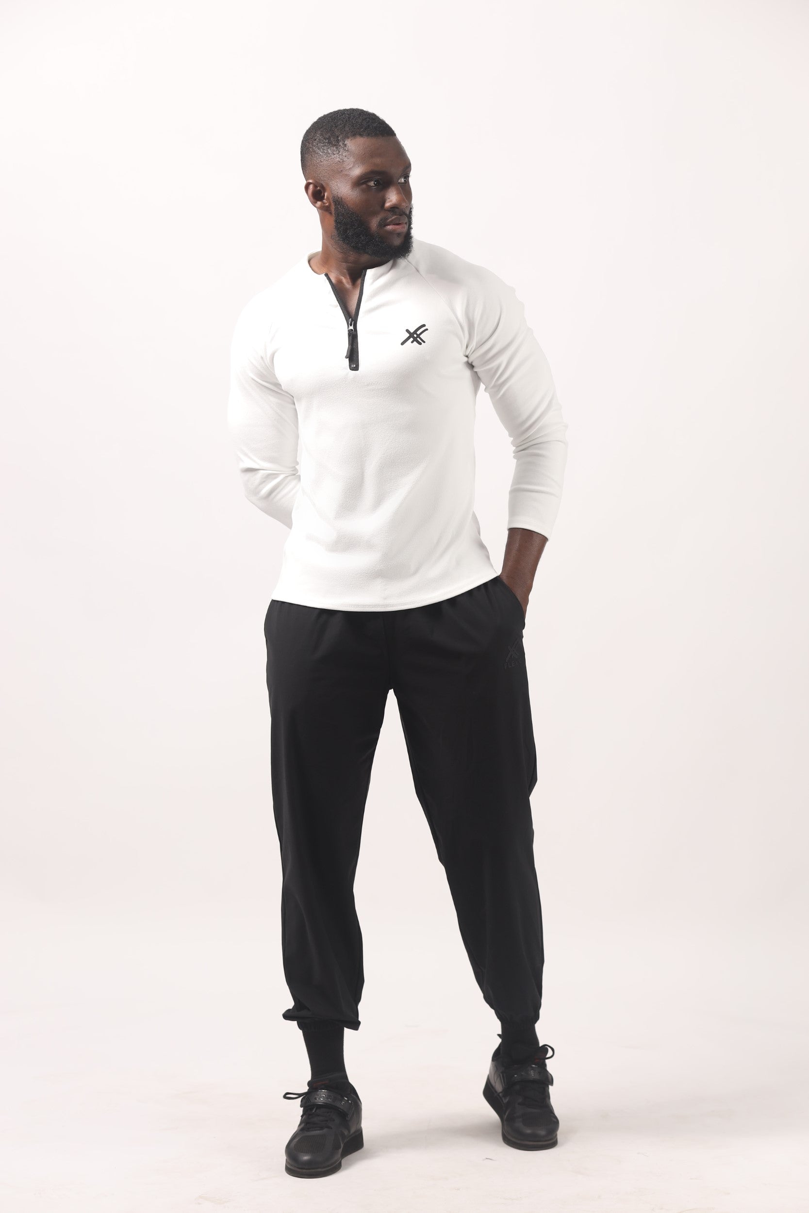 Collection of Longsleeve training in a gallery layout